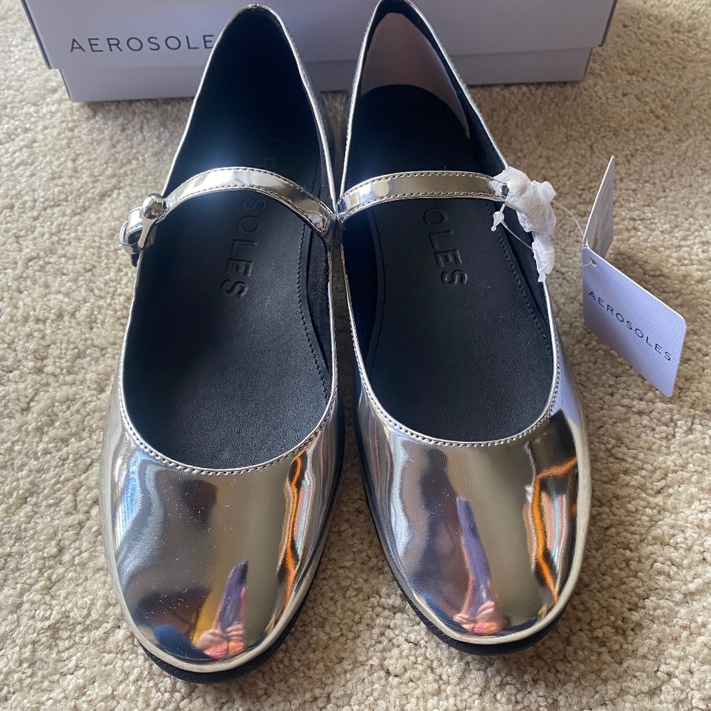 AEROSOLES 'Perry' Size 8.5 Silver Mirror Metallic Mary Jane Flats Shoes